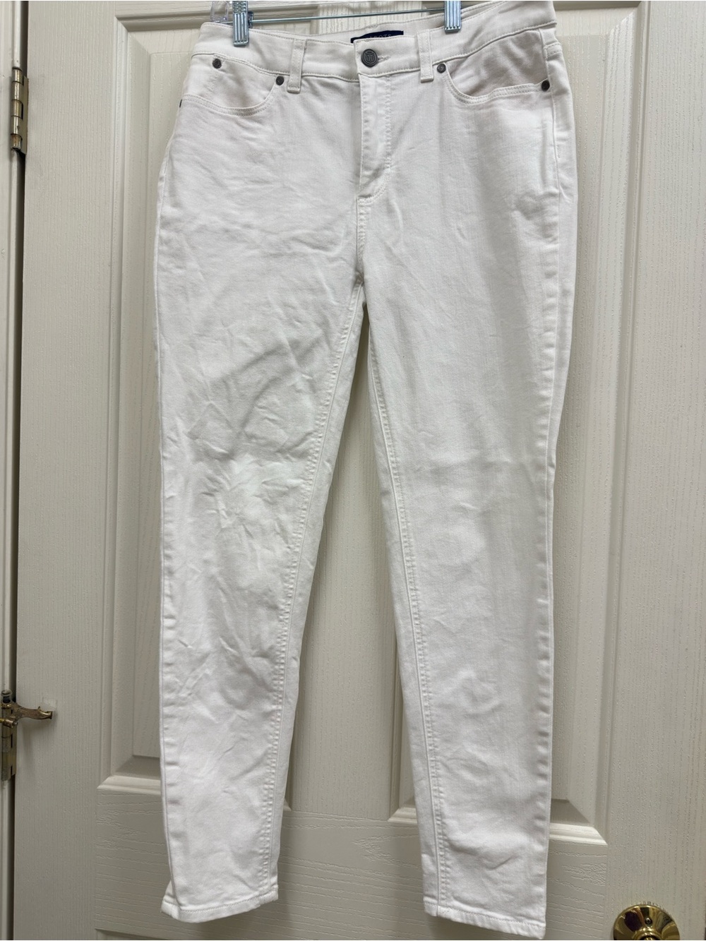 Talbot’s flattering collection jegging size 8
White